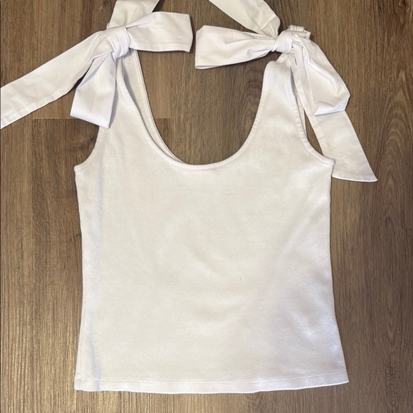 Chelsea & Violet White Tie Shoulder Ribbed Cropped Tank Top LIKE NEW - Picture 1 of 5
